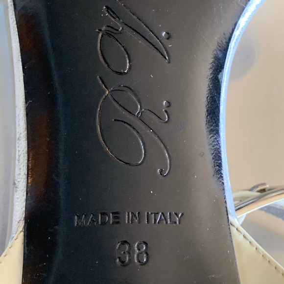 Roger Vivier Paris Sandals - Picture 7 of 8